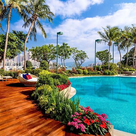 Hong Kong Gold Coast Hotel Екстериор снимка The pool at the Westin