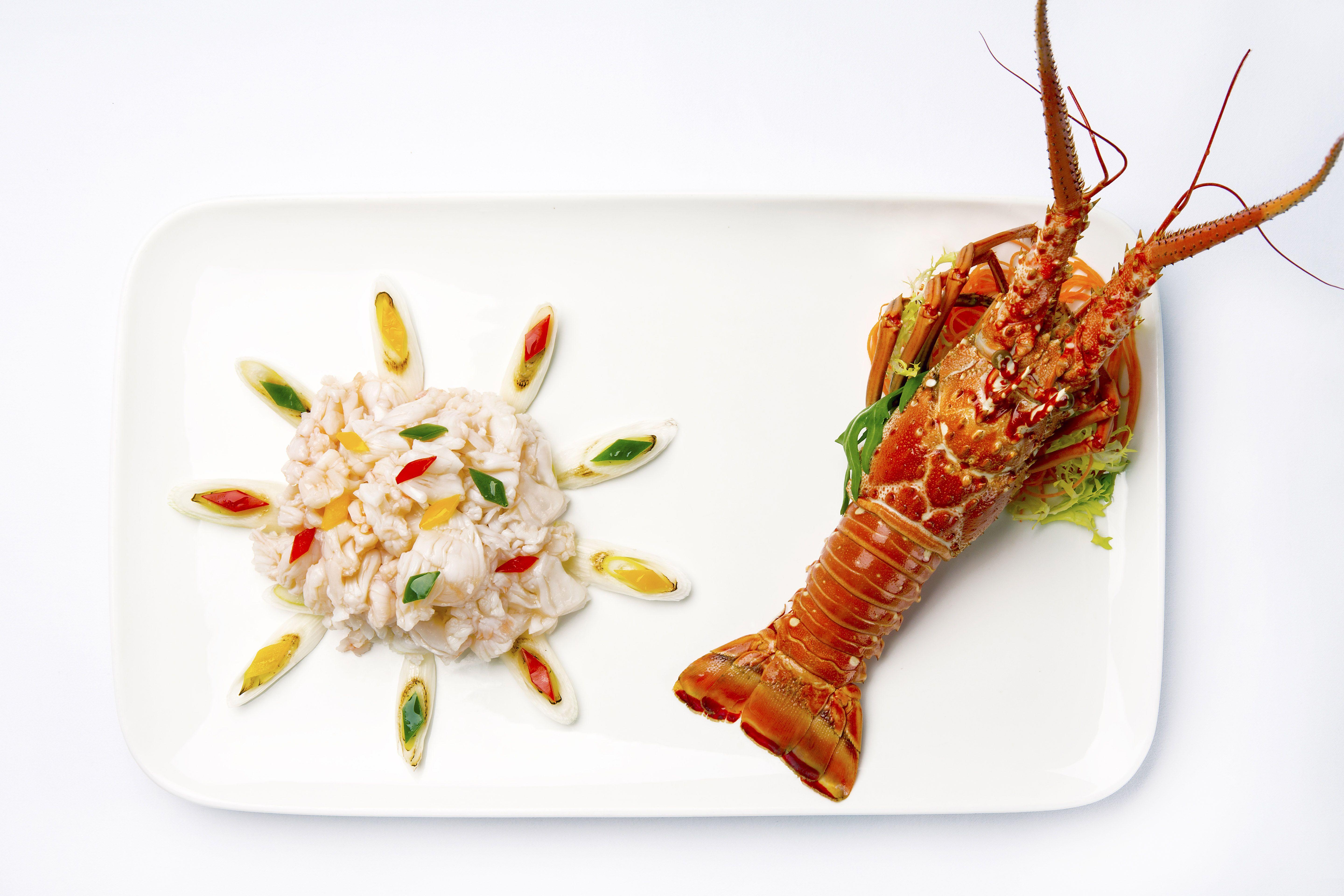 Hong Kong Gold Coast Hotel Екстериор снимка A lobster prepared for consumption