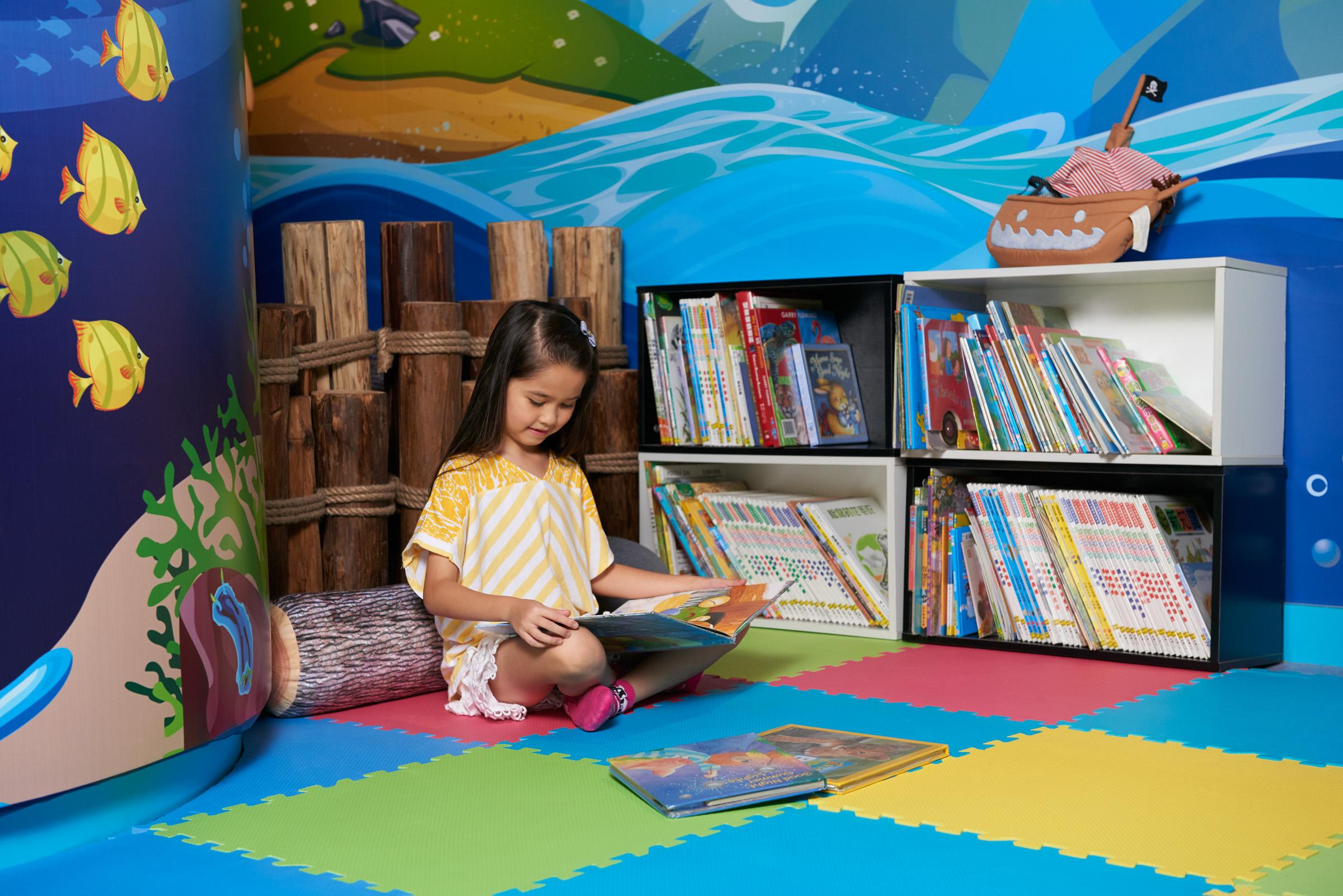 Hong Kong Gold Coast Hotel Екстериор снимка Library at the Children's Museum of Oak Ridge