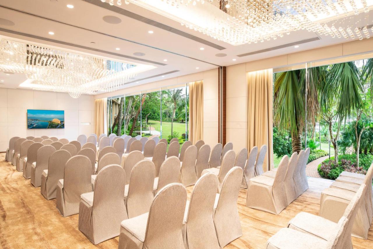 Hong Kong Gold Coast Hotel Екстериор снимка The Garden Hall